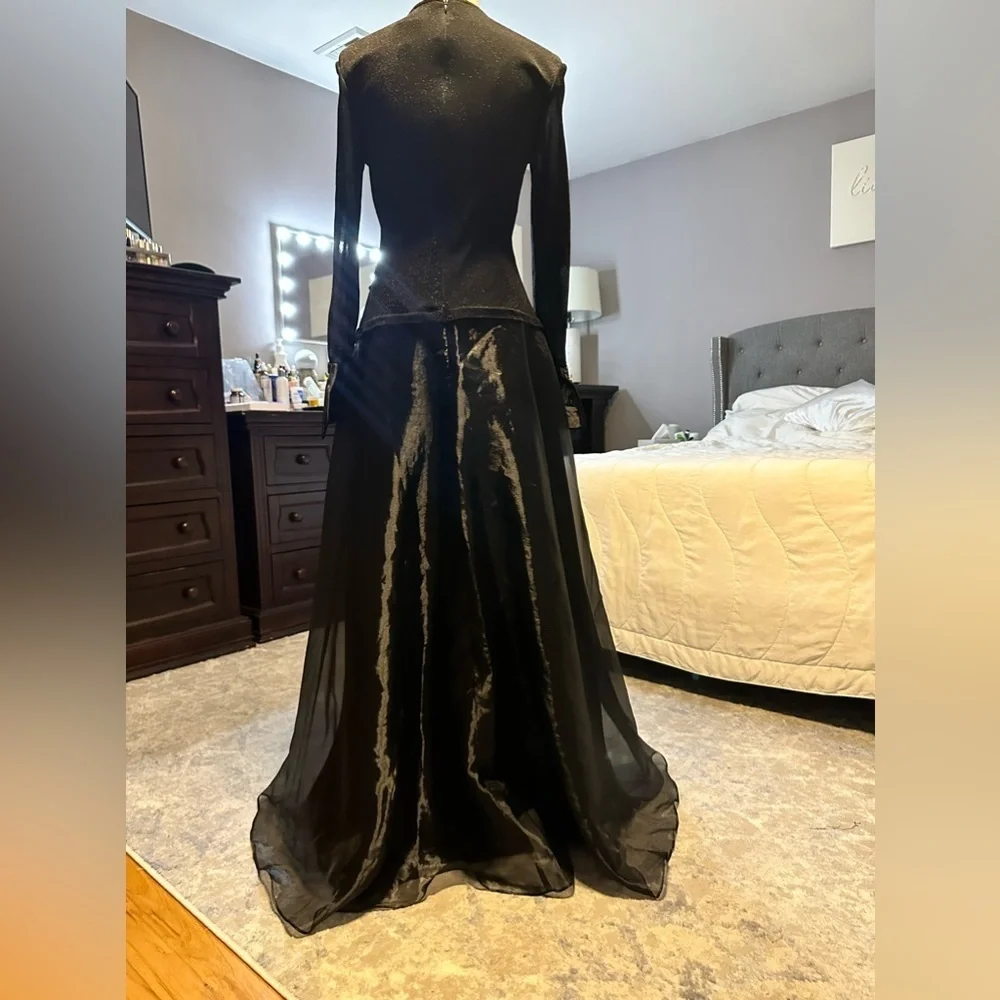 NWOT Special occasion/ formal dress by JS Collection Size 10. - Picture 2 of 8